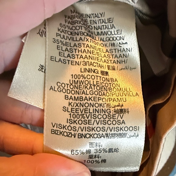 EUC flawless Burberry trench size 2 - Picture 10 of 10